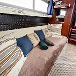 Hotel en barco Nuit Insolite Sur Un Bateau Au Coeur De