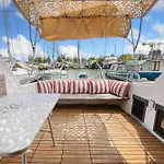 Hotel en barco Nuit Insolite Sur Un Bateau Au Coeur De Burdeos