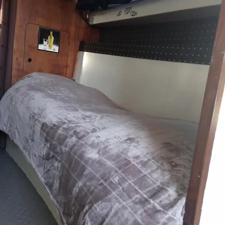 Nuit Insolite Sur Un Bateau Au Coeur De Båthotell