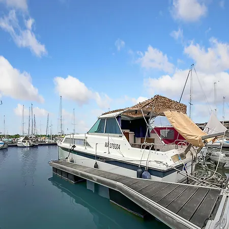 Nuit Insolite Sur Un Bateau Au Coeur De