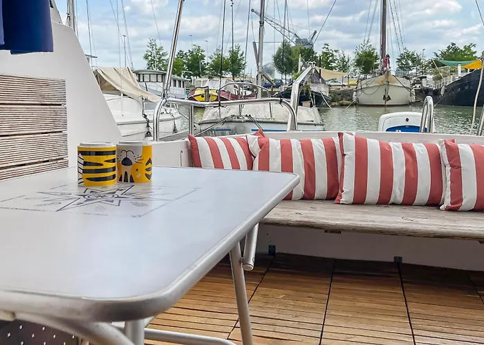 Nuit Insolite Sur Un Bateau Au Coeur De * Bordeaux