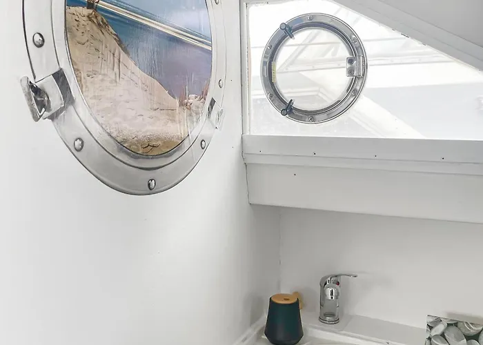 Nuit Insolite Sur Un Bateau Au Coeur De *